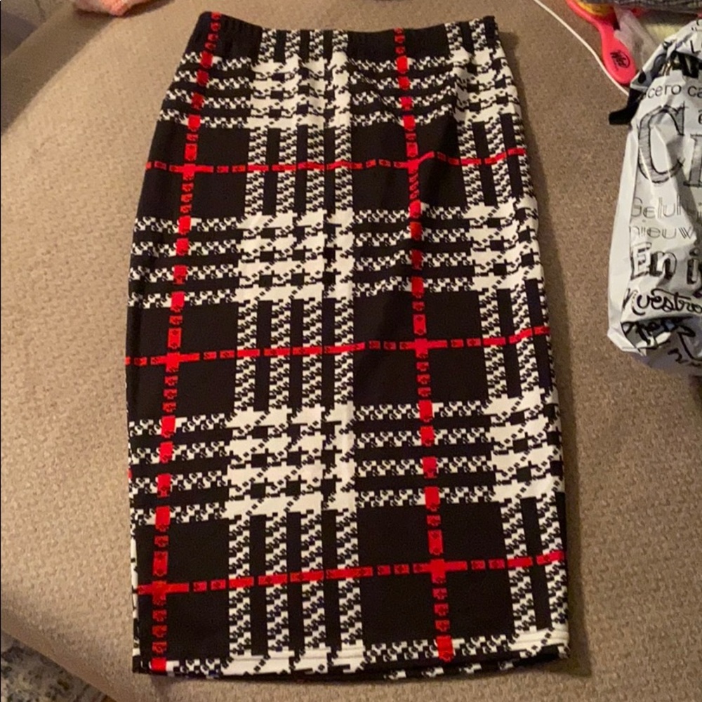 Plaid pencil skirt
